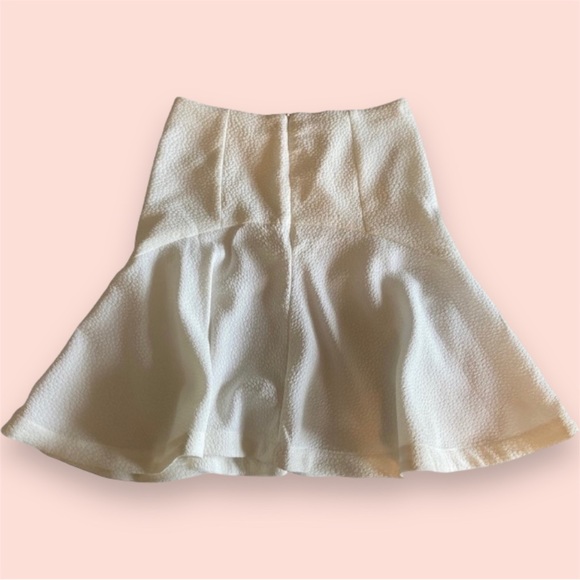 🌟 2/$30🌟 Mini mermaid white skirt - size small - Picture 1 of 8
